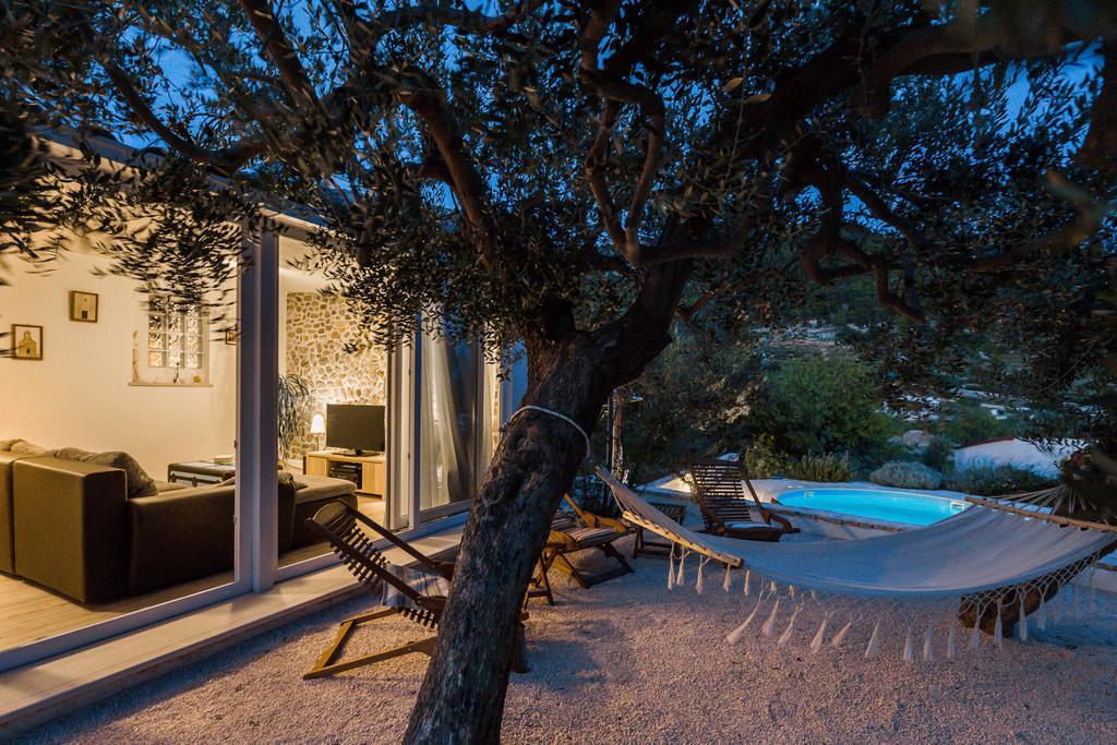 Holiday Home Zlatni San - Private Heated Pool Bol Room photo