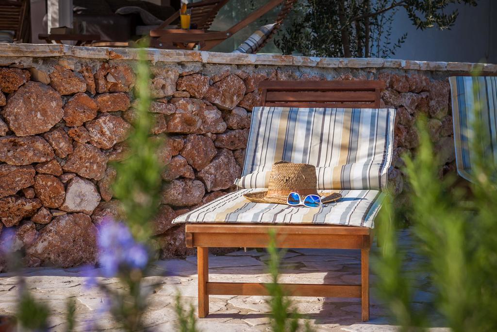 Holiday Home Zlatni San - Private Heated Pool Bol Room photo