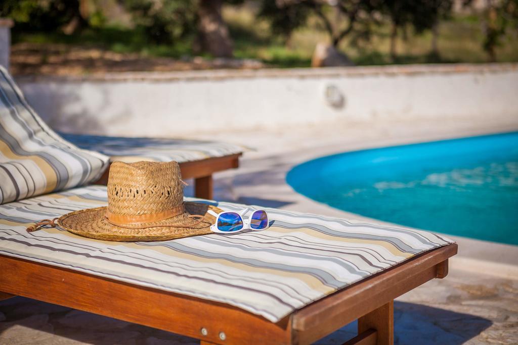 Holiday Home Zlatni San - Private Heated Pool Bol Room photo