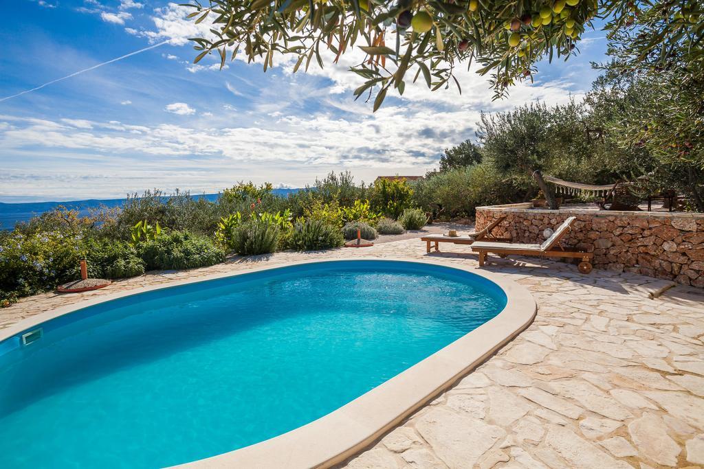 Holiday Home Zlatni San - Private Heated Pool Bol Room photo