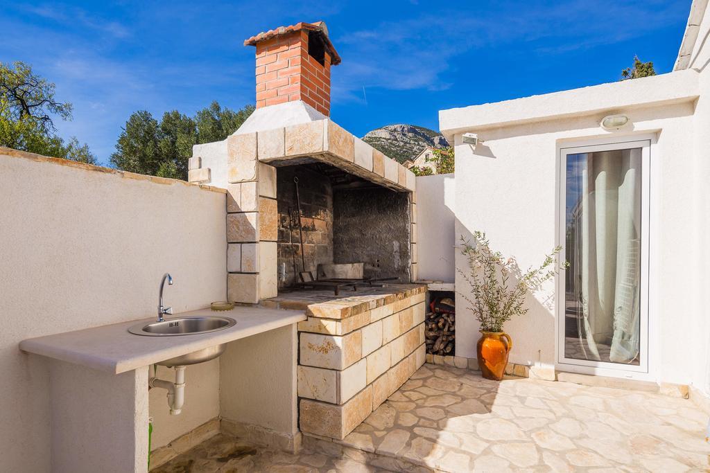 Holiday Home Zlatni San - Private Heated Pool Bol Room photo